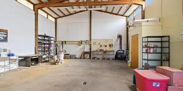 Image 2: 24x40 Shop