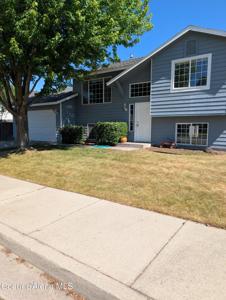 902 E GLACIER PEAK DR