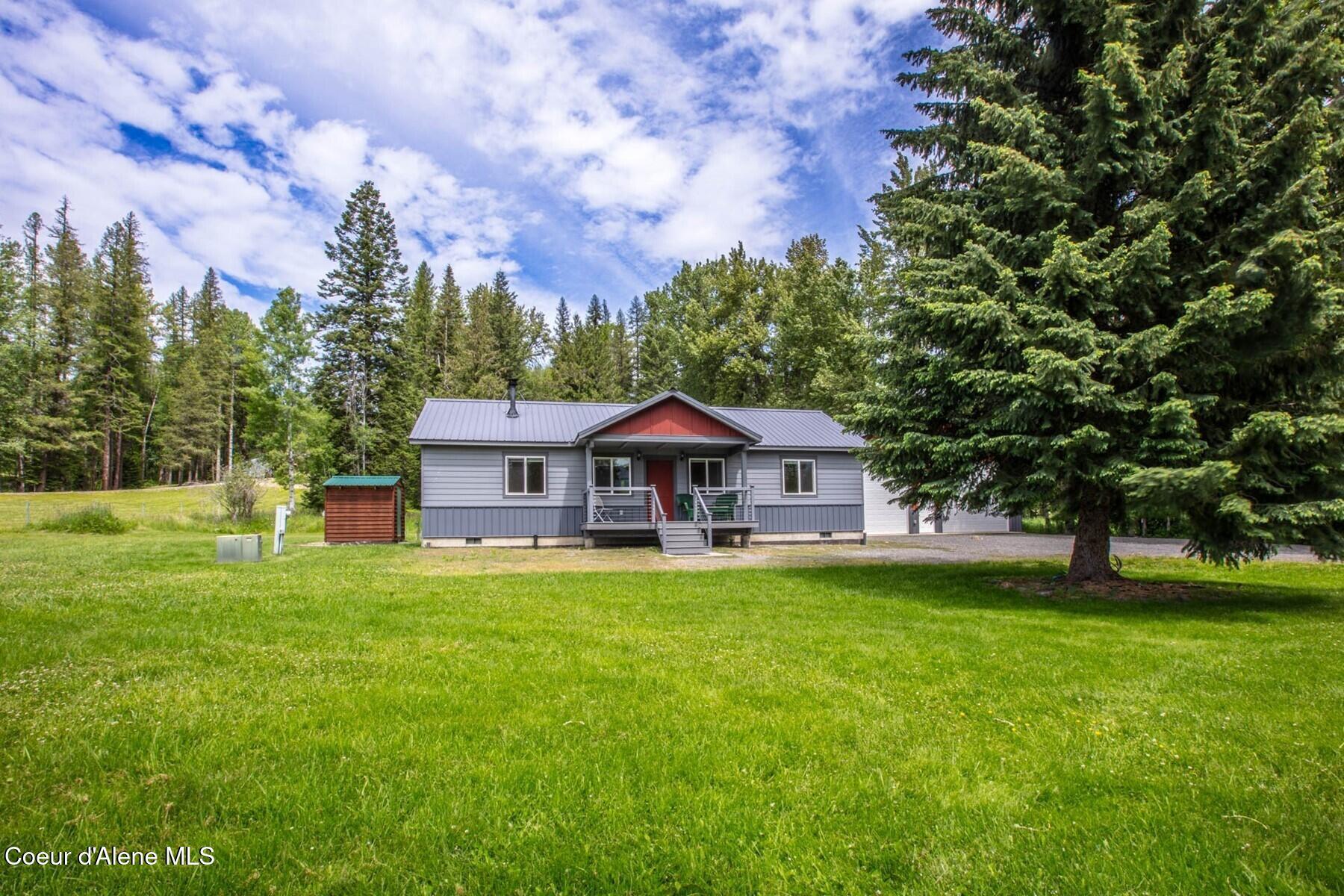 Image 1: Well Built - Newer Home