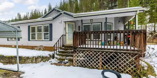 Image 2: Front of House