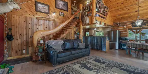 Image 3: Great Room