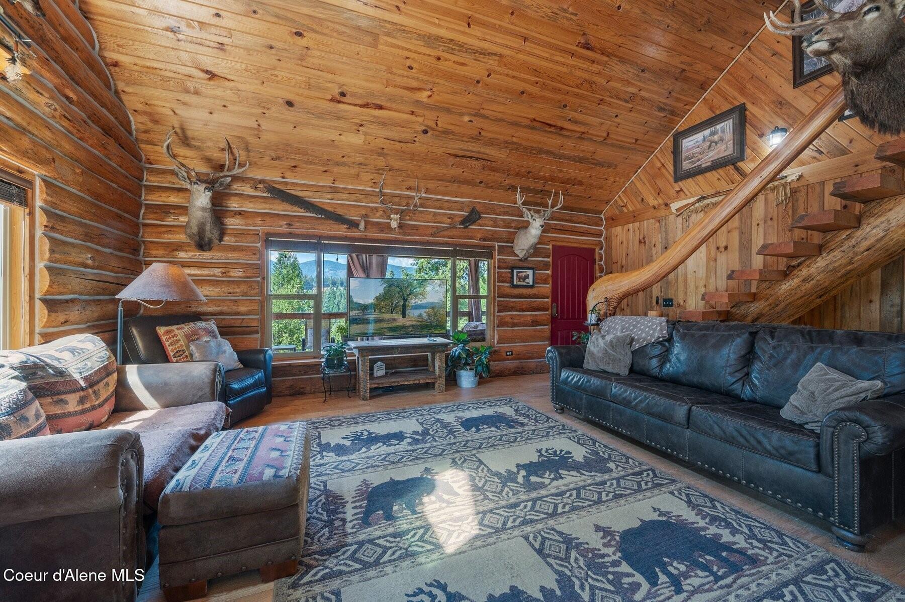 Image 4: Great Room