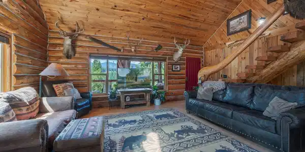 Image 4: Great Room