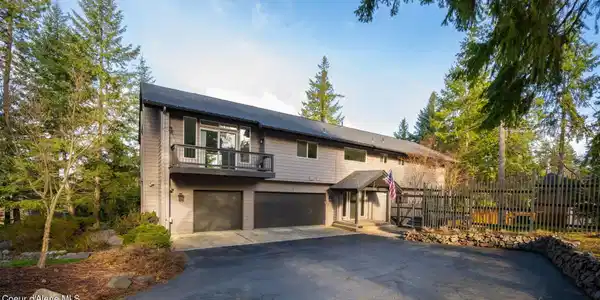 2885 E Point Hayden DR