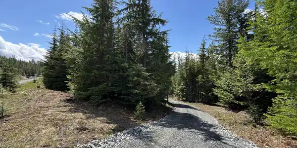 Image 2: Entry to Lot 5 Rising Hawk Ridge