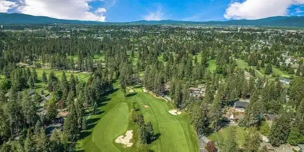 Image 2: Avondale Public Golf