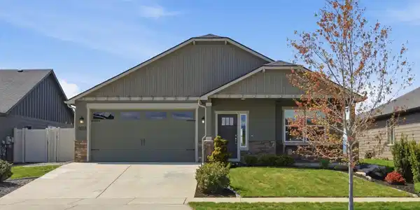 13005 N Loveland WAY