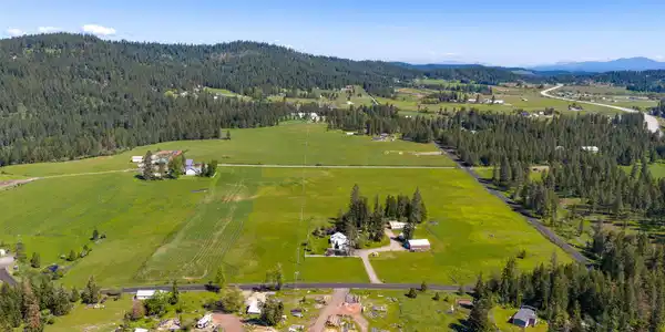 Image 4: 5-web-or-mls-DJI_20260511103412_0015_D