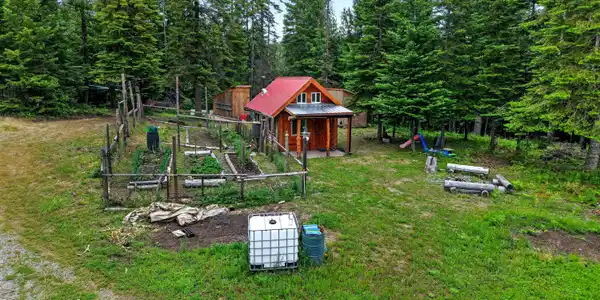 Image 4: 2