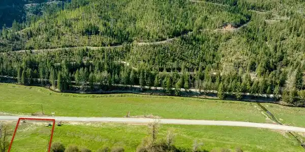 Image 2: Lot 15