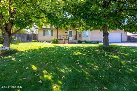 8419 N CLOVERLEAF DRIVE