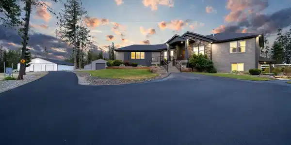 Image 3: Front Elevation