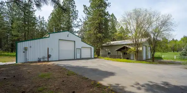 Image 4: 2nd Shop