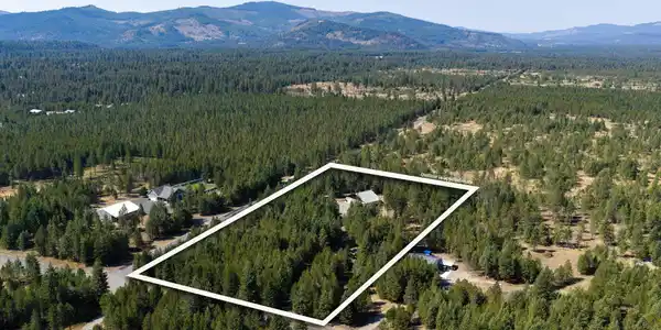 Image 3: 11-web-or-mls-DJI_20260825112129_0005_D