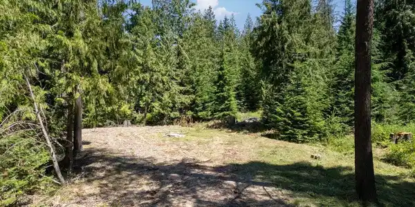 131 Whispering Pines Rd