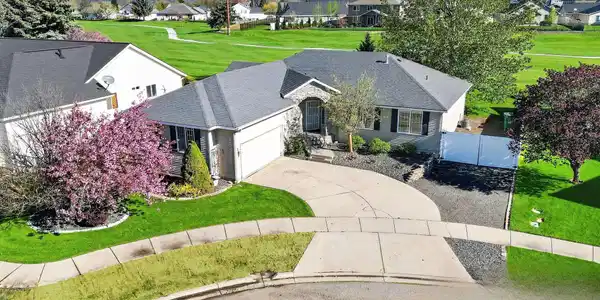 Image 2: 2-web-or-mls-002_DJI_0695