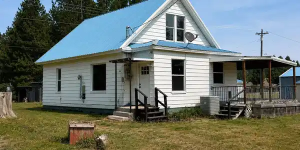 Image 4: Back of Home