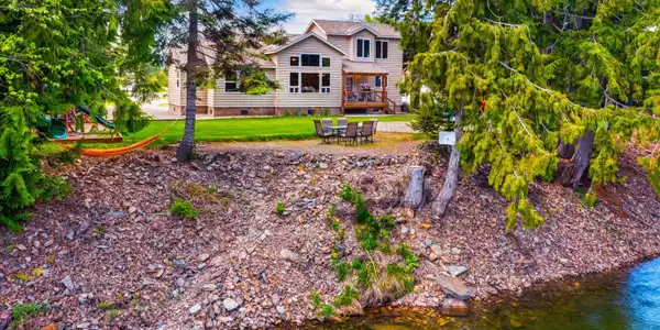 241 N. River Lake Dr.