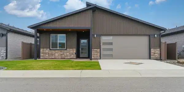 13902 N Rainier LOOP