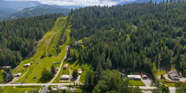 Image 4: 4-web-or-mls-DJI_20260529100501_0005_D