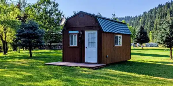 Image 3: 10667 Tiny House