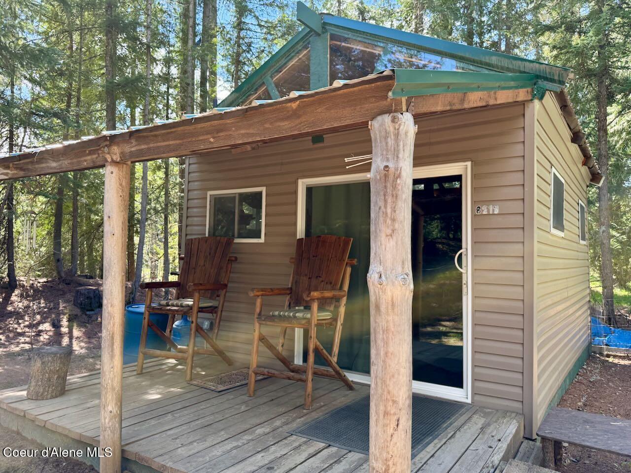 Image 4: Cabin