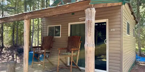 Image 4: Cabin