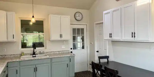Image 4: Kitchen 4