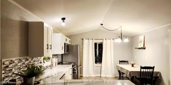 Image 4: Kitchen-Angelica