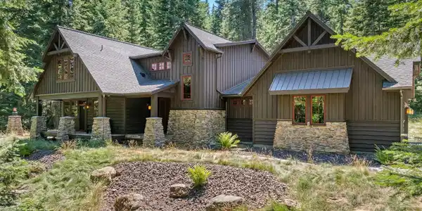 Image 3: Single Owner Home