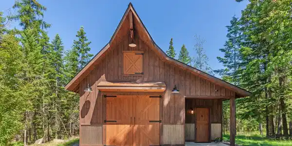 Image 4: Custom Carriage Barn (25' x 30')