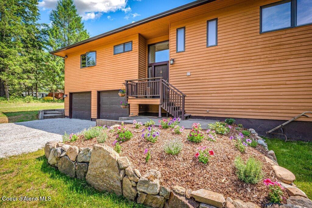 Image 2: 634 Skyhawk Dr.
