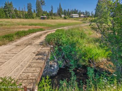 416 Crystal Creek RD
