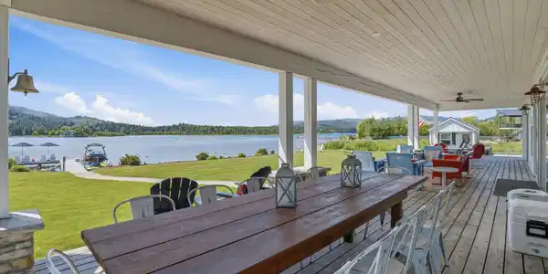 Image 4: Wrap Around Covered Deck