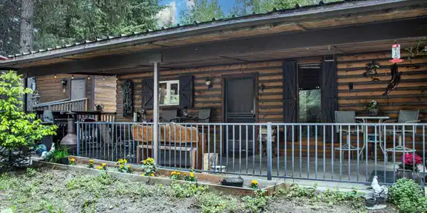 2864 Blacktail Rd