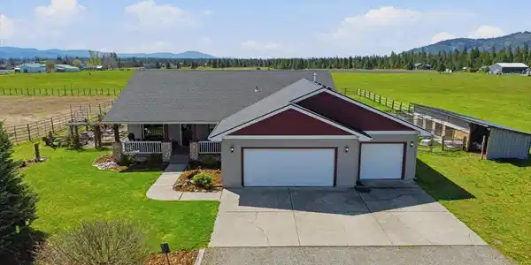 222 E Remington RD