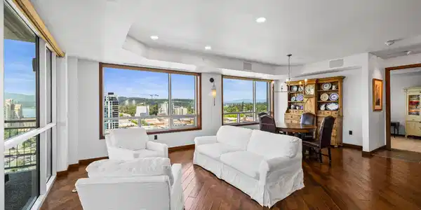 Image 3: Great Room