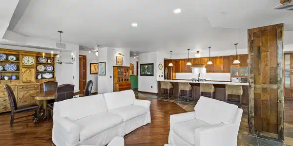 Image 4: Great Room