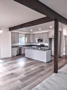 142 Melville Dr