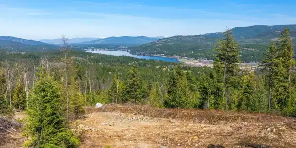 831 Outlook RD