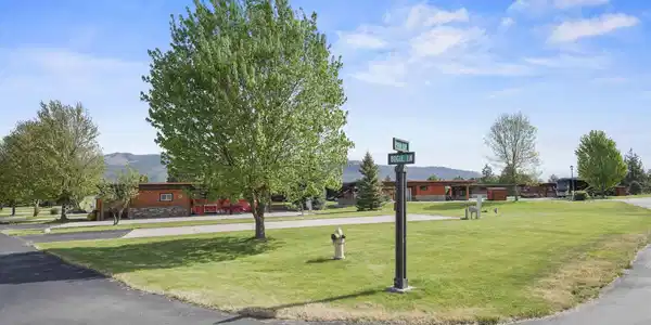 Image 2: 4-web-or-mls-LDW02687