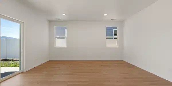 Image 4: 08-Living Room