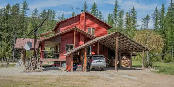 Image 3: House East Side