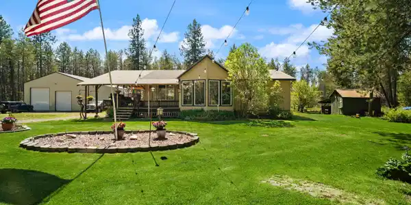 418 Eagle Dr