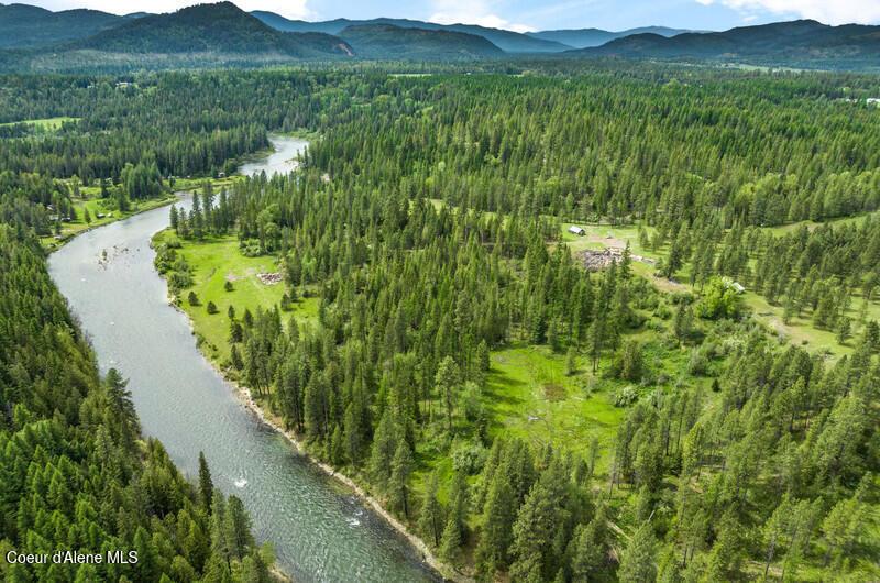 Image 1: 177 ac w/ 3100' private river frontage