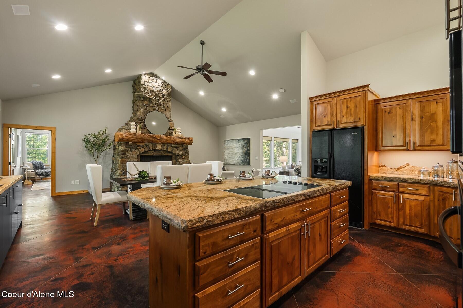 Image 4: Large Open Kitchen Space