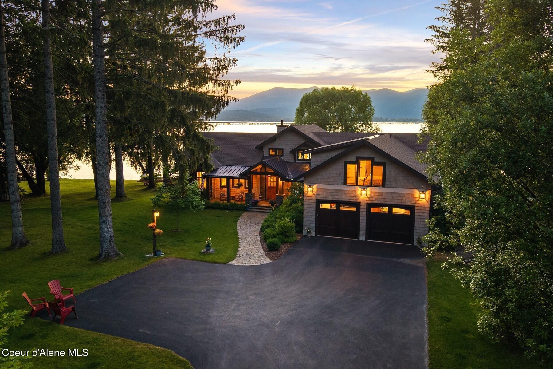Image 1: Lakeside Lodge at Birch Haven
