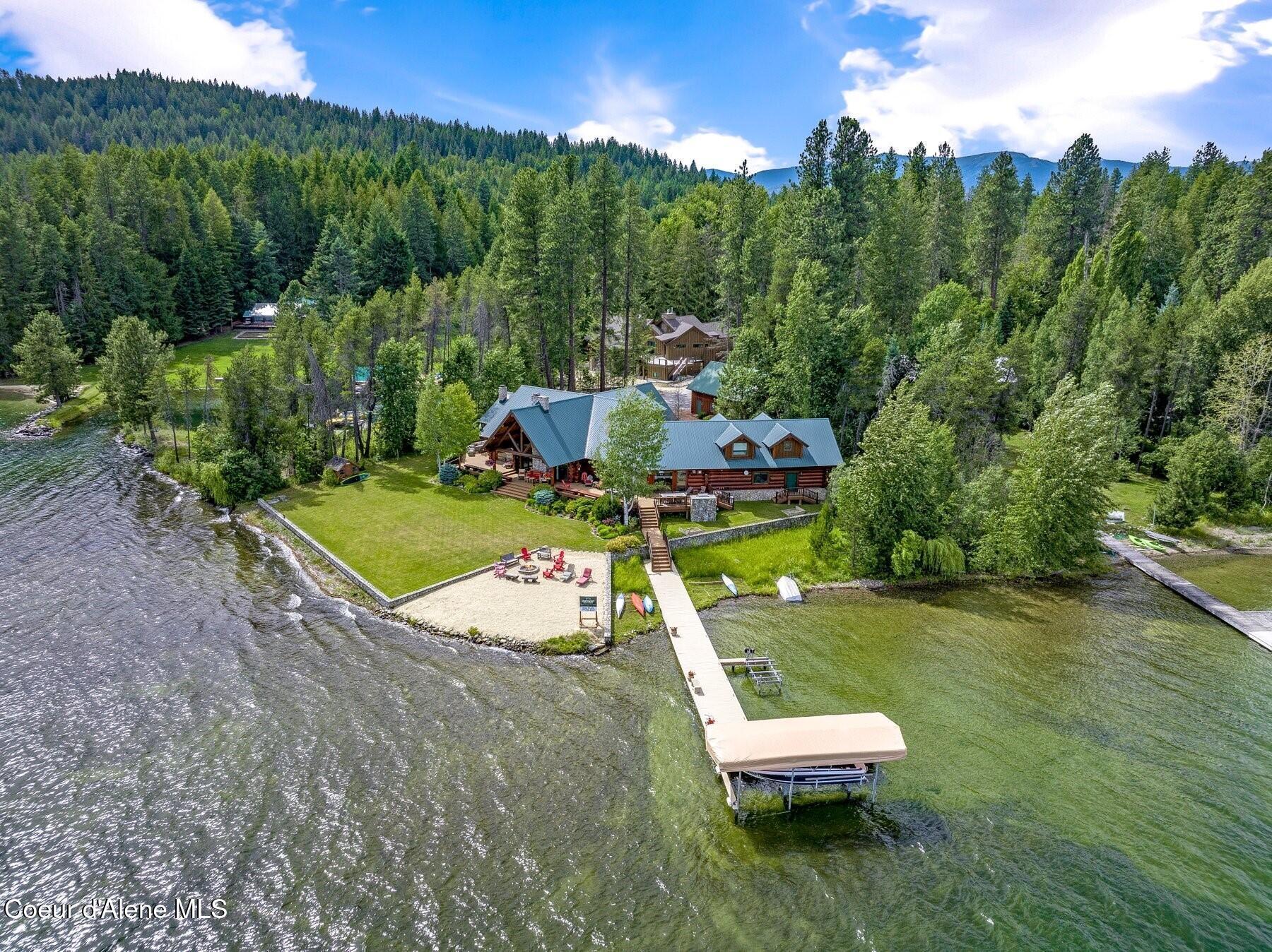 Image 1: Lakefront Gem