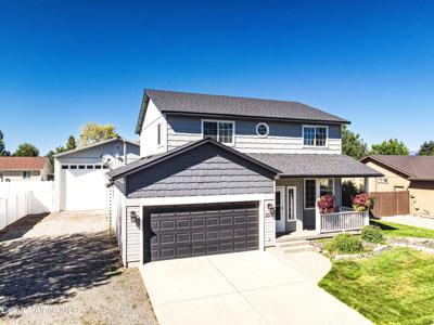 1223 W Tanager Ave