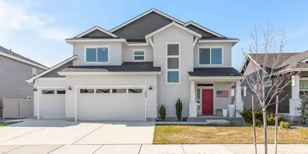 1033 E Percival LN